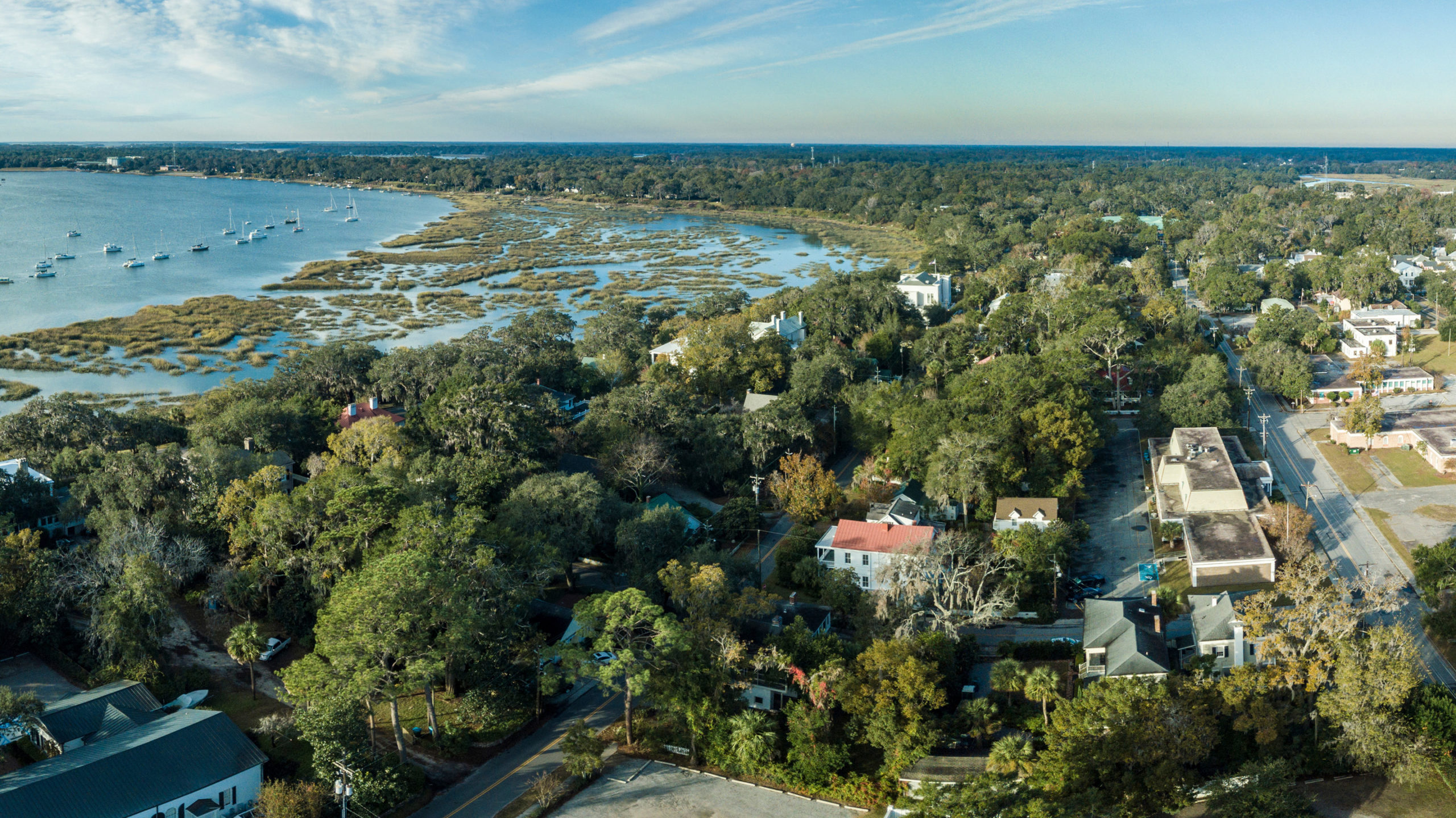 Aerial photo of Downtown Beaufort, South Carolina along the Beaufort River